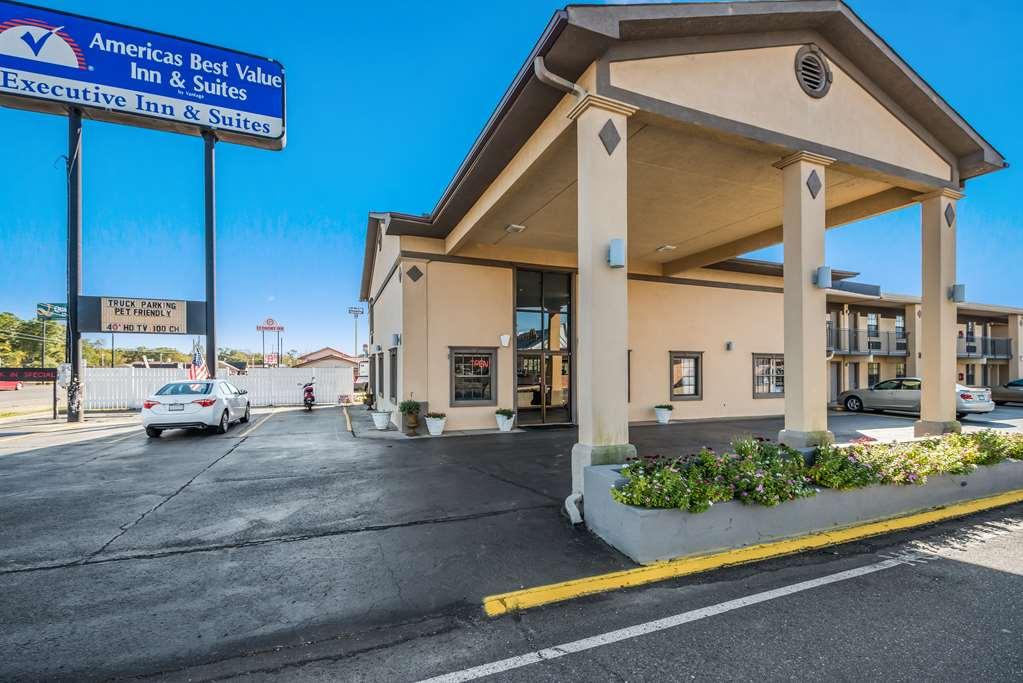 Americas Best Value Inn Arkadelphia Exterior foto