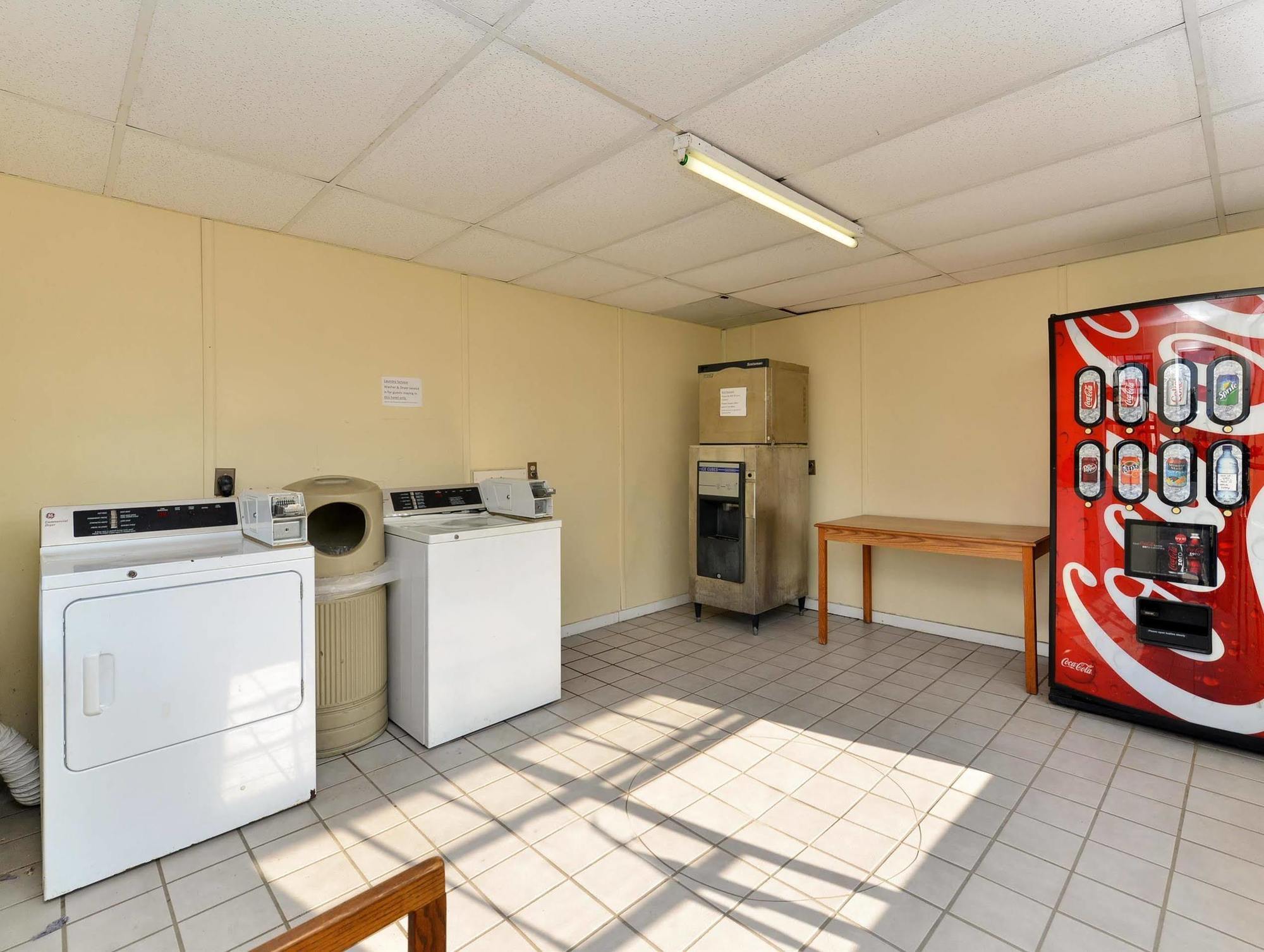 Americas Best Value Inn Arkadelphia Exterior foto