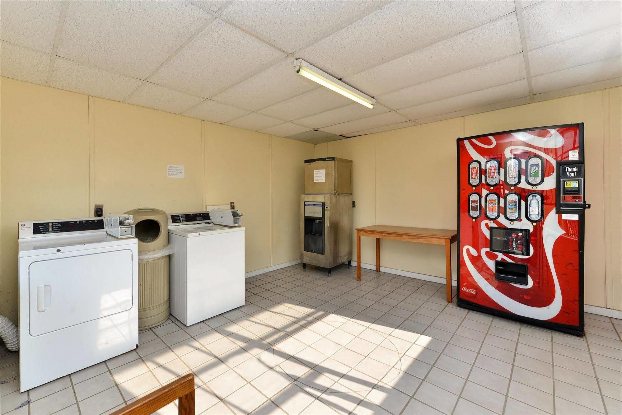 Americas Best Value Inn Arkadelphia Exterior foto